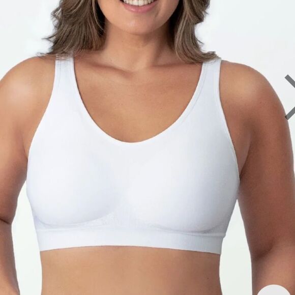 Truekind Other - Truekind® Wireless Shaper Bra Nwt in packaging White